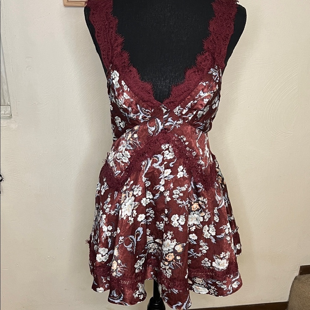 Urban Outfitters Tiffany Lace Mini Dress Size S - Picture 3 of 13